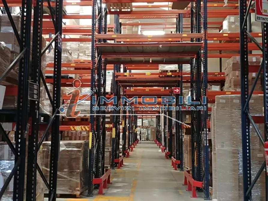 Immagine 20 di Capannone industriale in affitto  in VIA GRANDI A. a Settala