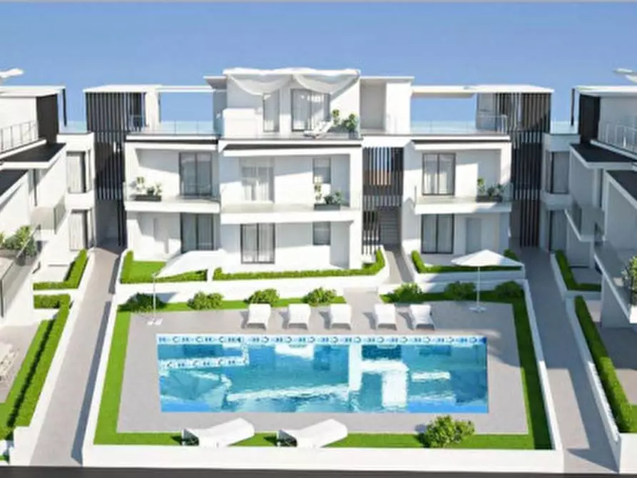 Immagine 4 di Appartamento in vendita  in Via G. Falcone n.14 a Peschiera Del Garda