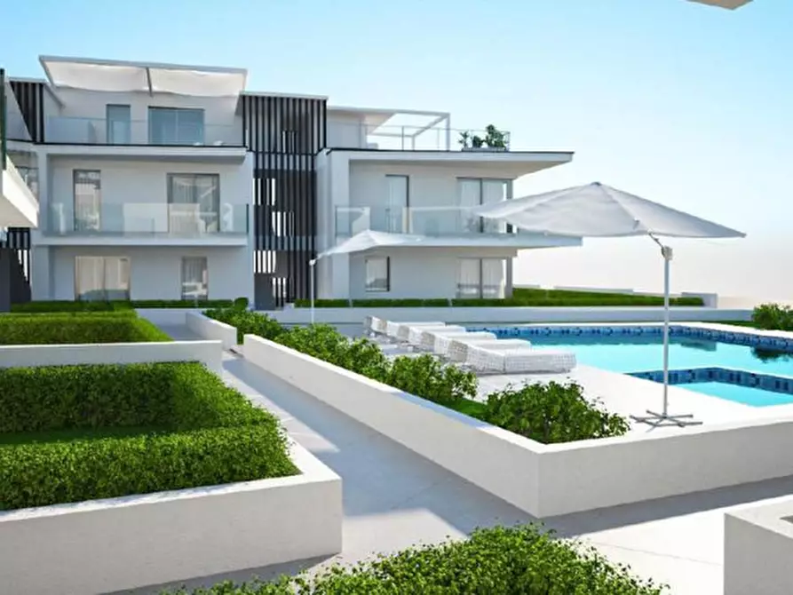 Immagine 7 di Appartamento in vendita  in Via G. Falcone n.14 a Peschiera Del Garda