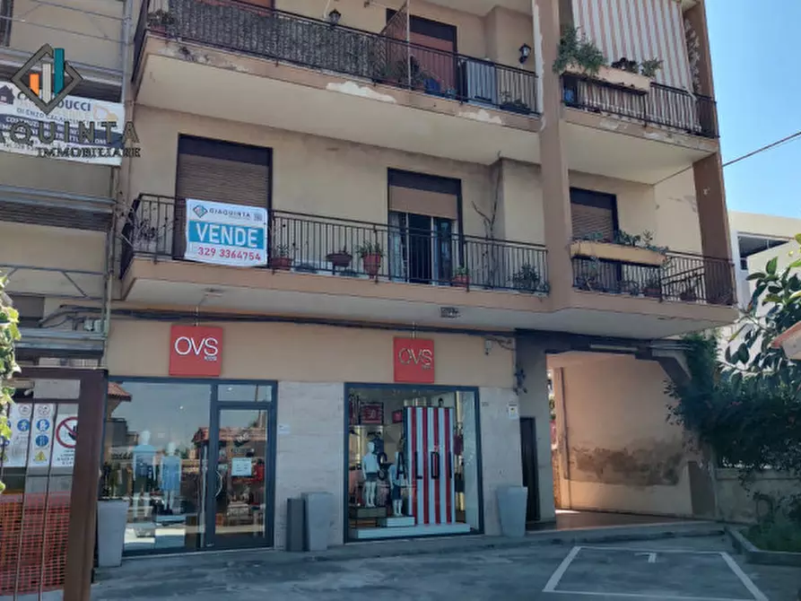 Immagine 1 di Appartamento in vendita  in via Vittorio Emanuele n.276 a Palagonia