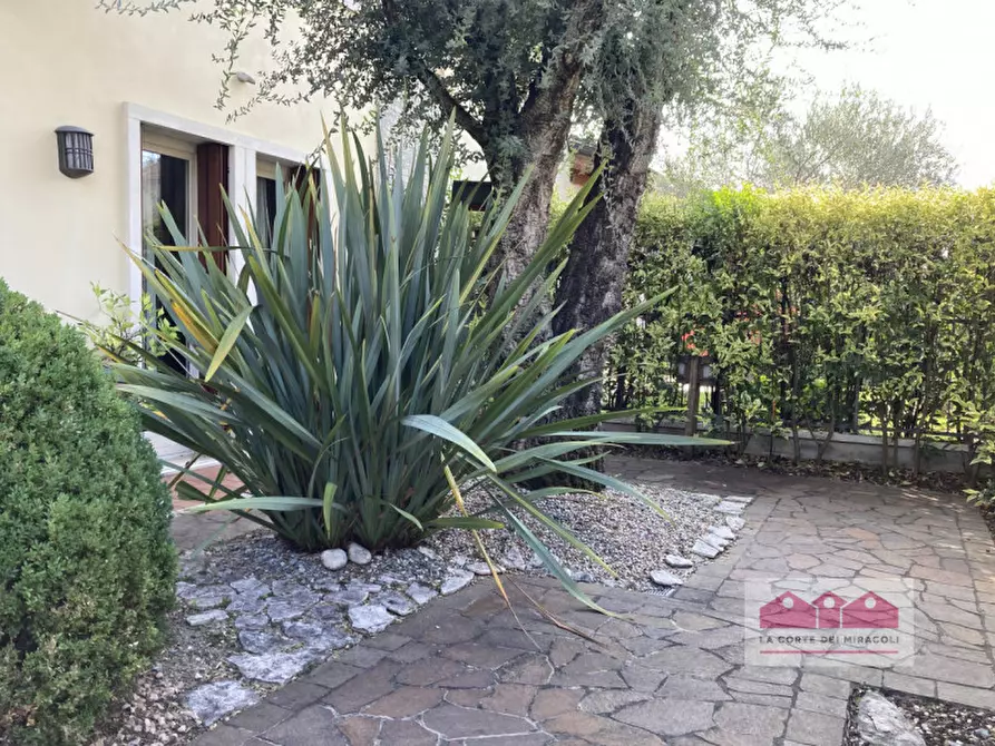 Immagine 2 di Casa bifamiliare in vendita  in via martiri delle foibe a Vicenza