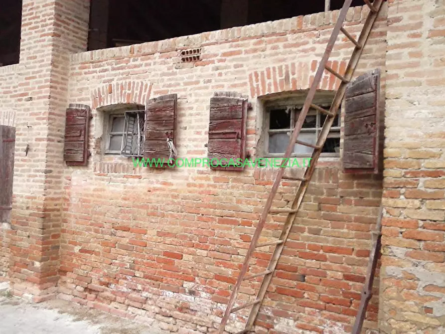 Immagine 2 di Rustico / casale in vendita  in bigone a Casale Sul Sile