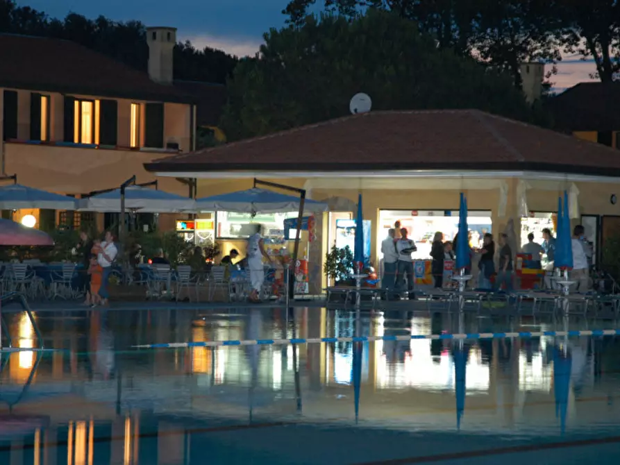 Immagine 3 di Appartamento in vendita  in viale dei pini a Rosolina