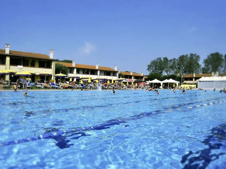 Immagine 15 di Appartamento in vendita  in viale dei pini a Rosolina