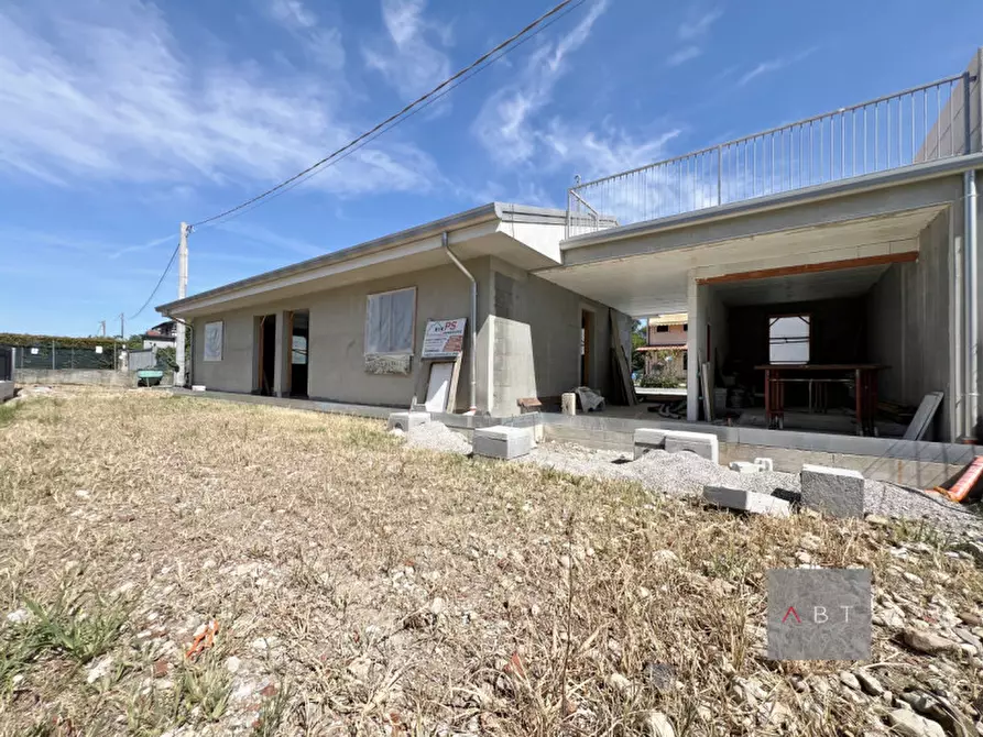 Immagine 6 di Casa bifamiliare in vendita  a Piombino Dese