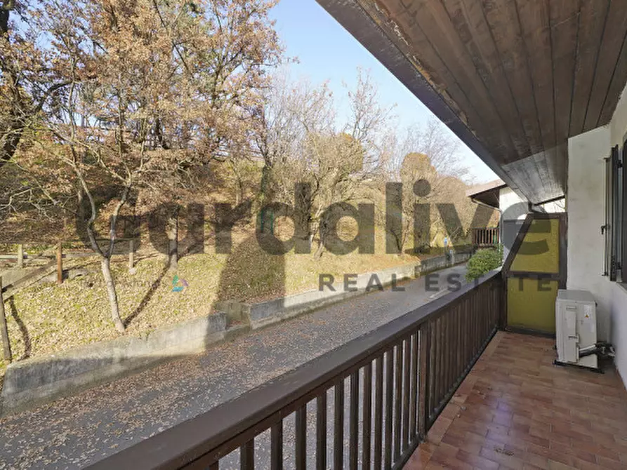 Immagine 17 di Appartamento in vendita  a Manerba Del Garda