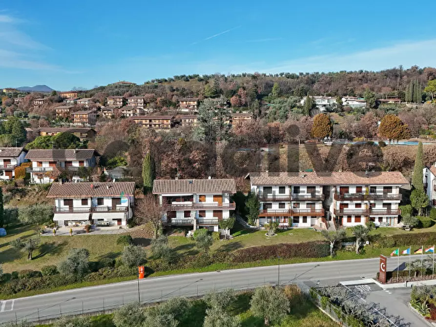 Immagine 31 di Appartamento in vendita  a Manerba Del Garda