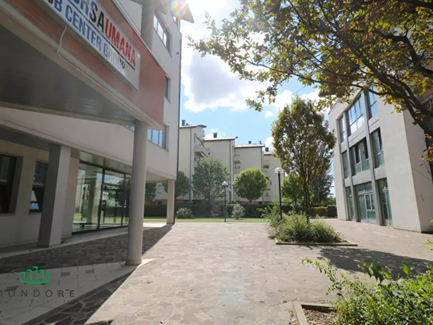 Immagine 4 di Negozio in vendita  in Via quasimodo a Castel Maggiore