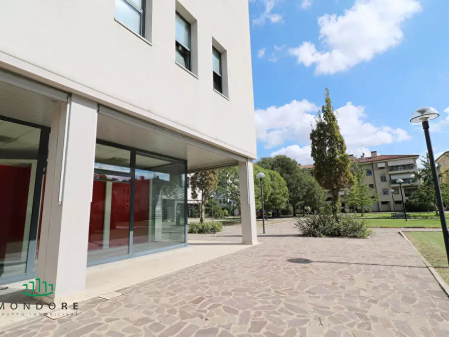 Immagine 24 di Negozio in vendita  in Via quasimodo a Castel Maggiore