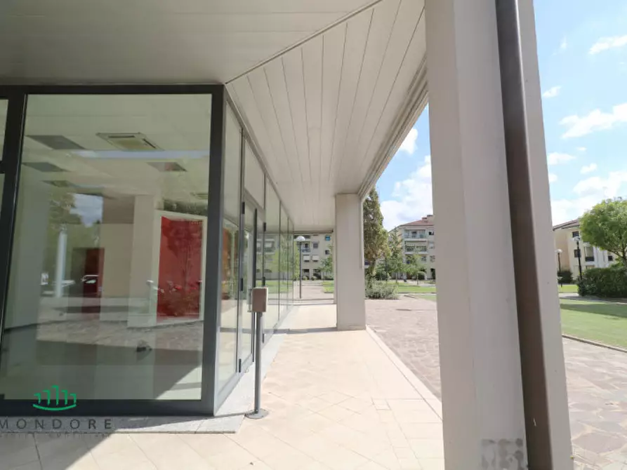 Immagine 28 di Negozio in vendita  in Via quasimodo a Castel Maggiore