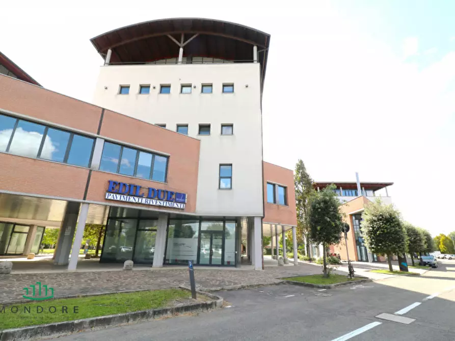 Immagine 30 di Negozio in vendita  in Via quasimodo a Castel Maggiore