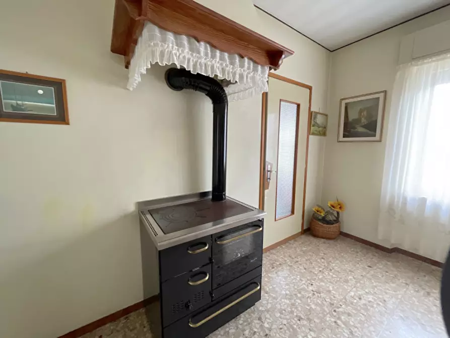 Immagine 5 di Casa indipendente in vendita  in Via Buttrio a Udine