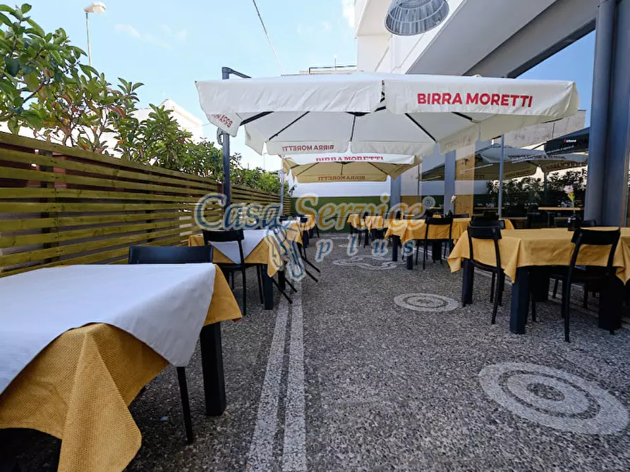 Immagine 10 di Attività commerciale in vendita  in Via Capo a Cutrofiano