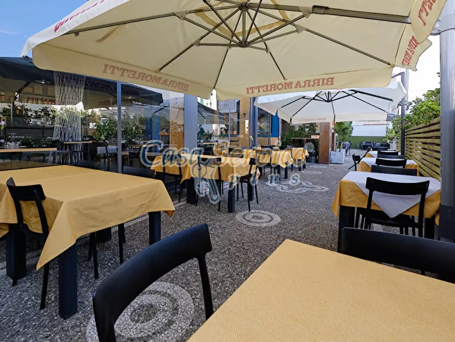 Immagine 11 di Attività commerciale in vendita  in Via Capo a Cutrofiano