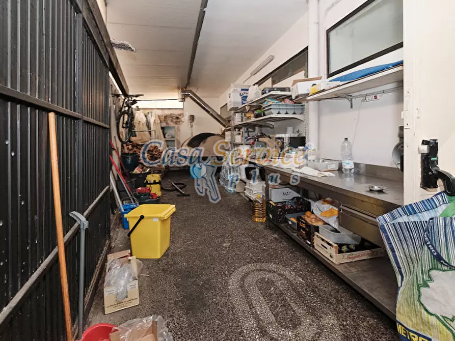 Immagine 14 di Attività commerciale in vendita  in Via Capo a Cutrofiano