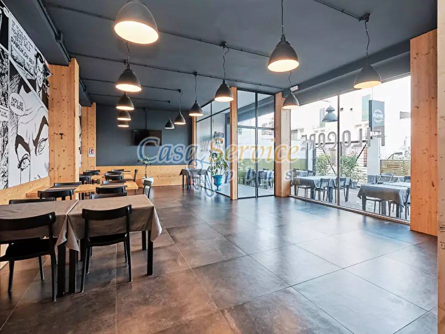 Immagine 20 di Attività commerciale in vendita  in Via Capo a Cutrofiano