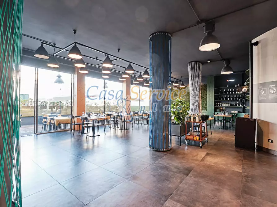 Immagine 24 di Attività commerciale in vendita  in Via Capo a Cutrofiano