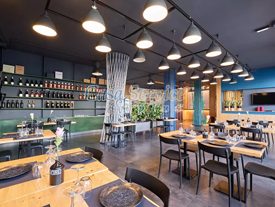 Immagine 28 di Attività commerciale in vendita  in Via Capo a Cutrofiano