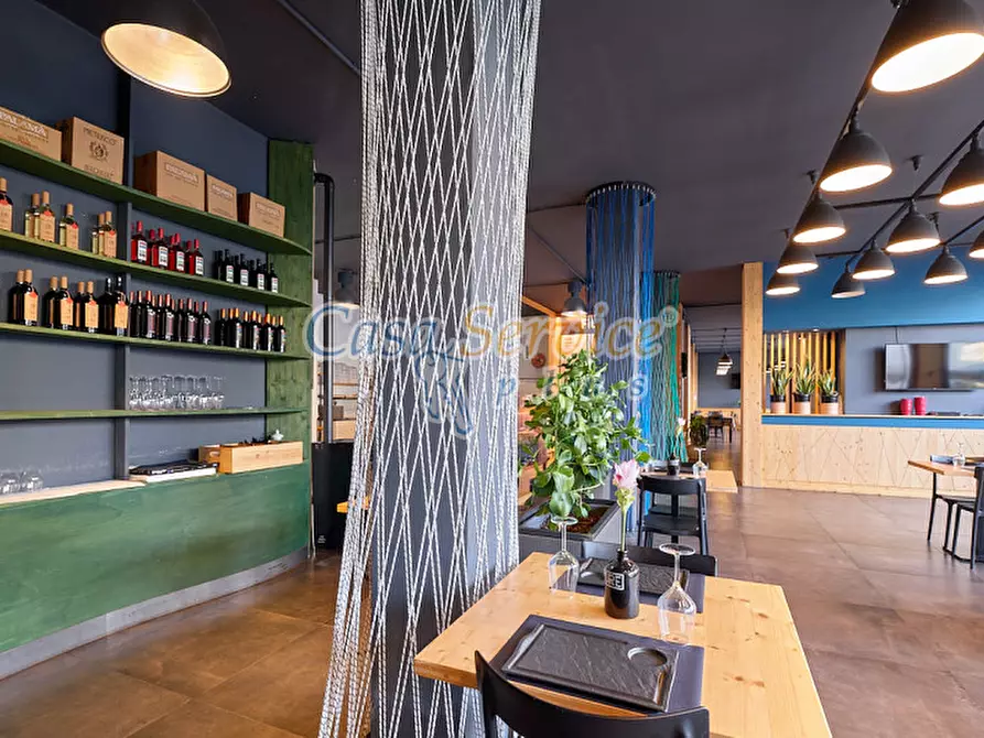 Immagine 29 di Attività commerciale in vendita  in Via Capo a Cutrofiano