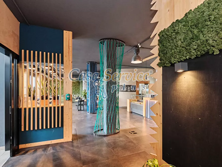 Immagine 38 di Attività commerciale in vendita  in Via Capo a Cutrofiano