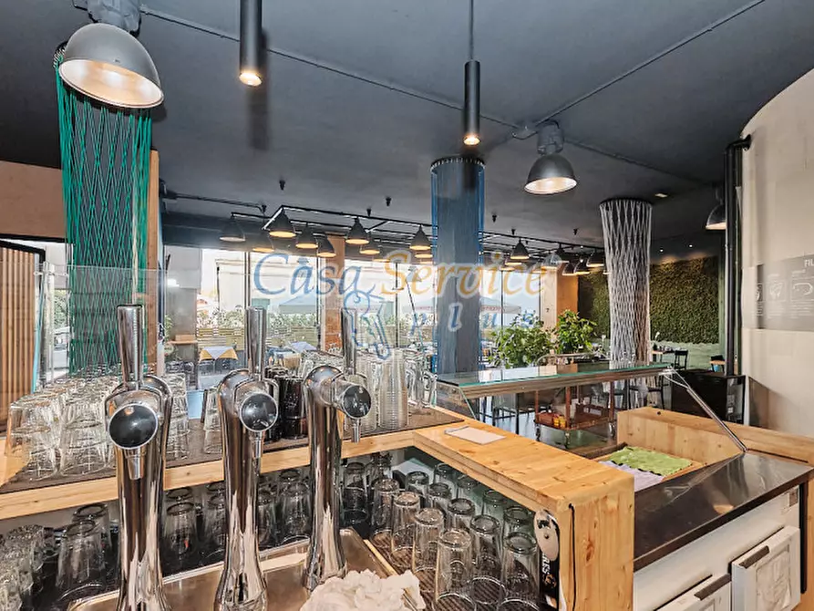 Immagine 43 di Attività commerciale in vendita  in Via Capo a Cutrofiano