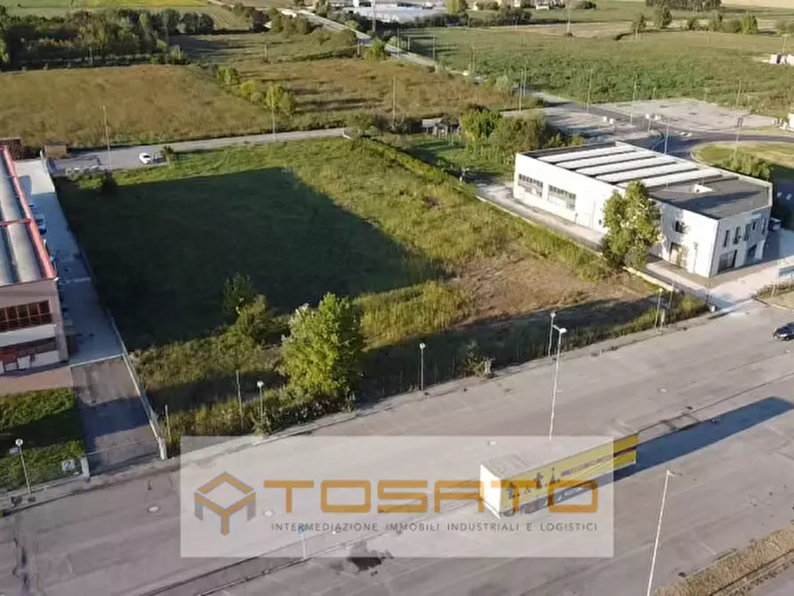 Immagine 6 di Terreno in vendita  a Concamarise