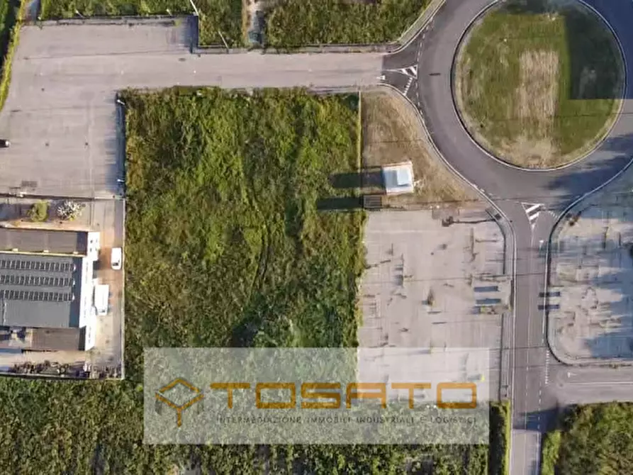 Immagine 9 di Terreno in vendita  a Concamarise