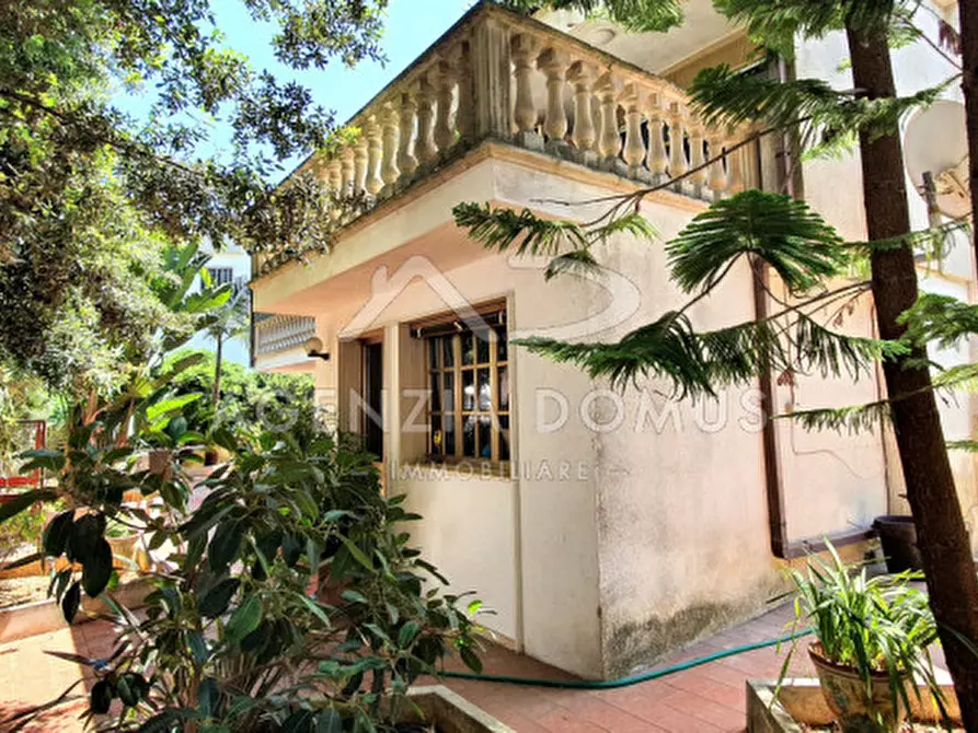 Immagine 3 di Villa in vendita  in Via Giuseppe Mazzini a Racale