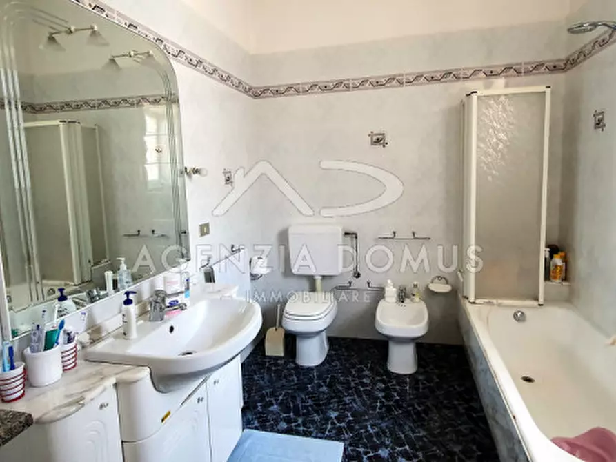 Immagine 27 di Villa in vendita  in Via Giuseppe Mazzini a Racale