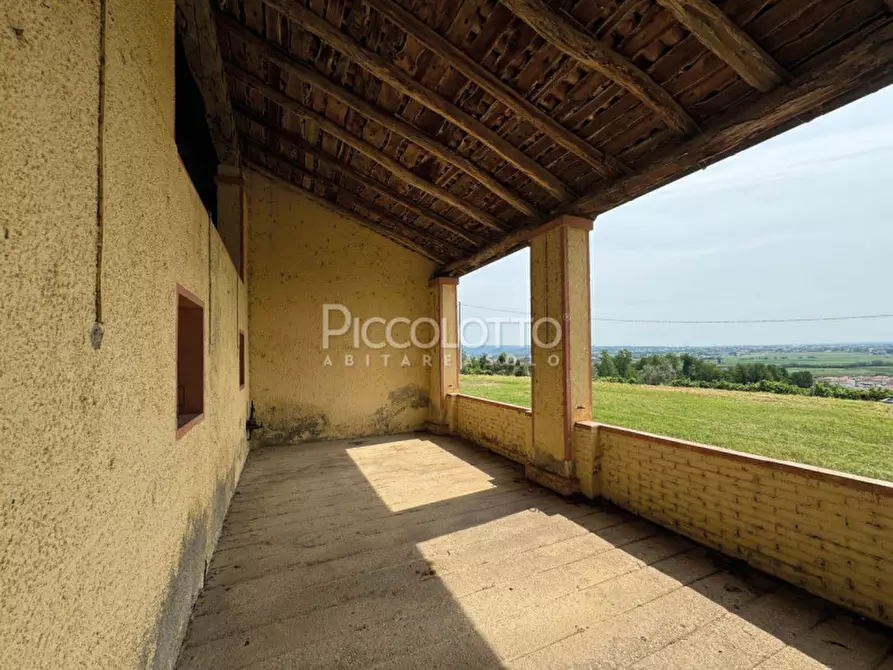 Immagine 5 di Rustico / casale in vendita  in piazza della Pieve a Maser