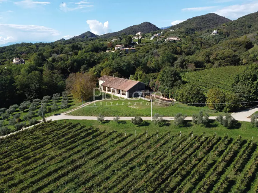 Immagine 8 di Rustico / casale in vendita  in piazza della Pieve a Maser