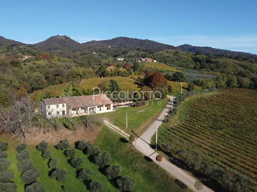 Immagine 9 di Rustico / casale in vendita  in piazza della Pieve a Maser