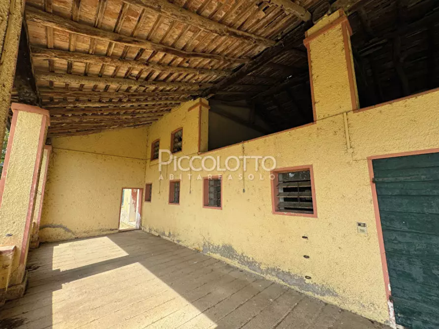 Immagine 15 di Rustico / casale in vendita  in piazza della Pieve a Maser