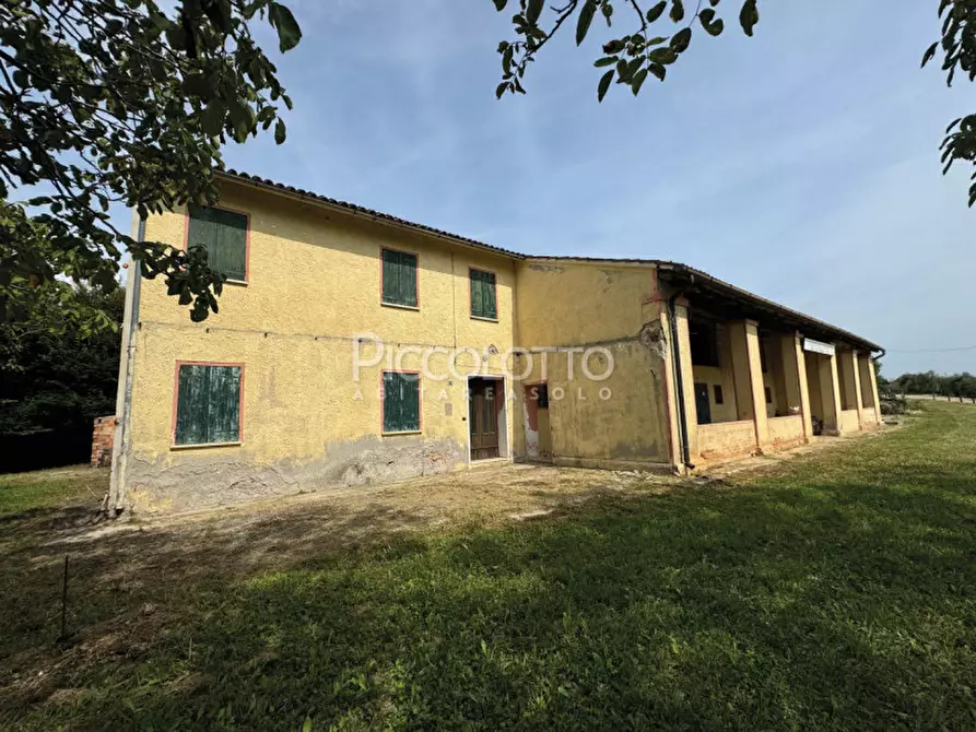 Immagine 18 di Rustico / casale in vendita  in piazza della Pieve a Maser