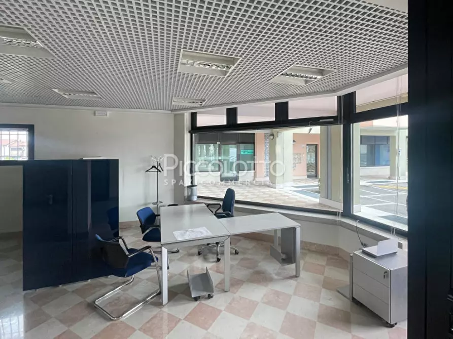 Immagine 5 di Ufficio in affitto  in viale Tiziano Vecellio a Asolo