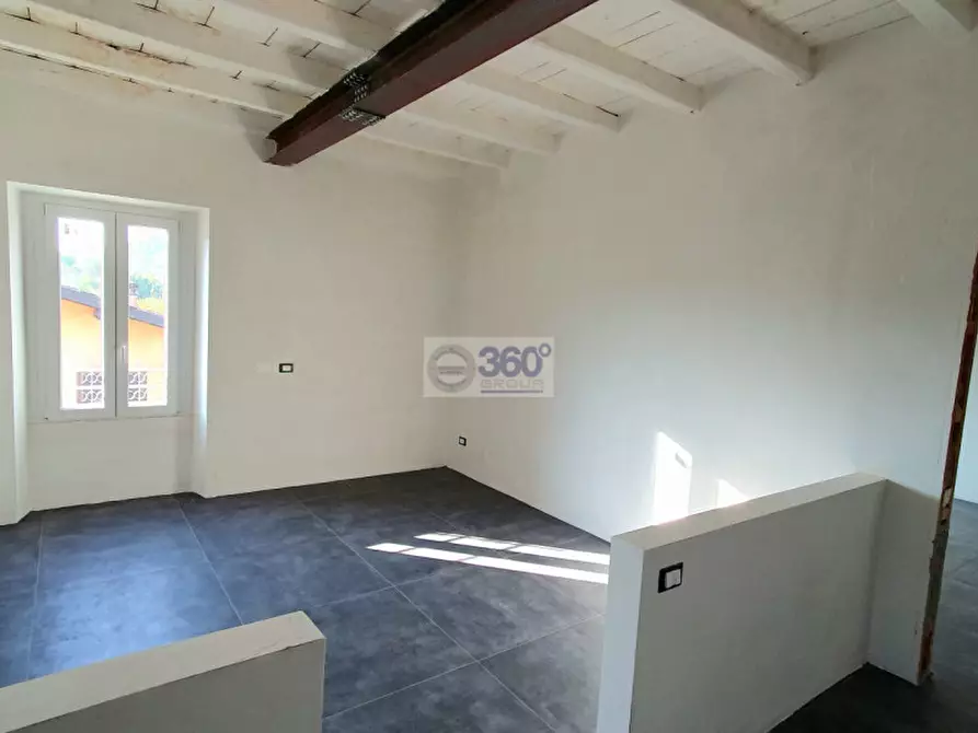 Immagine 8 di Appartamento in vendita  in Via Villa Folonari a Cellatica