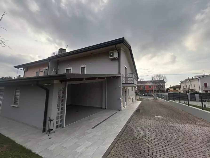 Immagine 33 di Casa bifamiliare in vendita  in Via P. Bottazzo a Mestrino