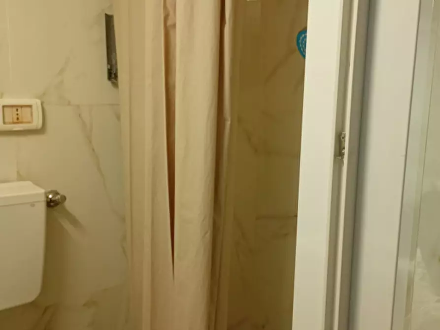 Immagine 6 di Appartamento in affitto  in Vico 2 foglie a Santa Chiara a Napoli