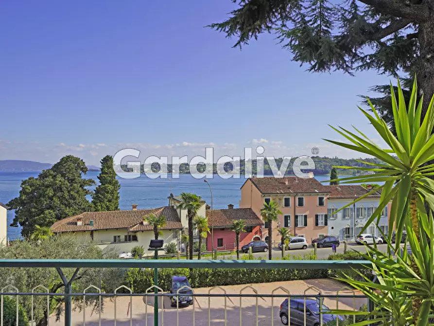 Immagine 2 di Appartamento in vendita  in Viale Angelo Landi 9 a Salò