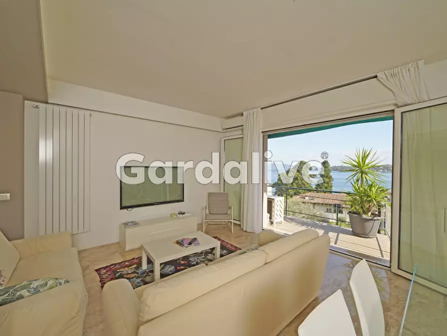 Immagine 4 di Appartamento in vendita  in Viale Angelo Landi 9 a Salò