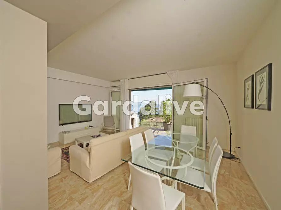 Immagine 6 di Appartamento in vendita  in Viale Angelo Landi 9 a Salò