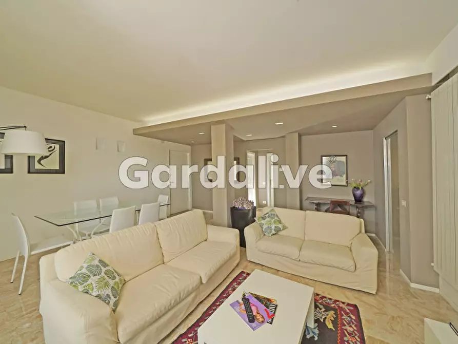 Immagine 8 di Appartamento in vendita  in Viale Angelo Landi 9 a Salò