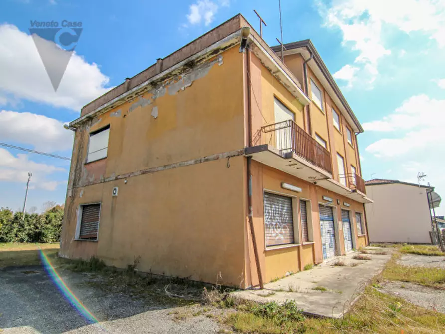 Immagine 2 di Palazzo in vendita  a Sant'angelo Di Piove Di Sacco