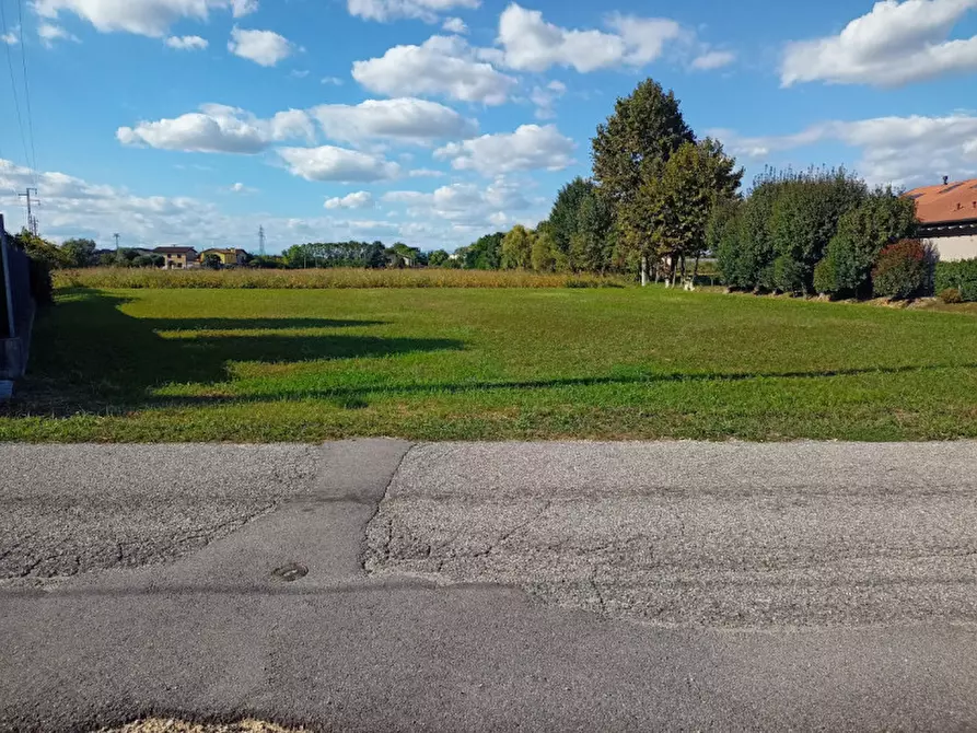 Immagine 10 di Terreno in vendita  in VIA PASINATO a Padova