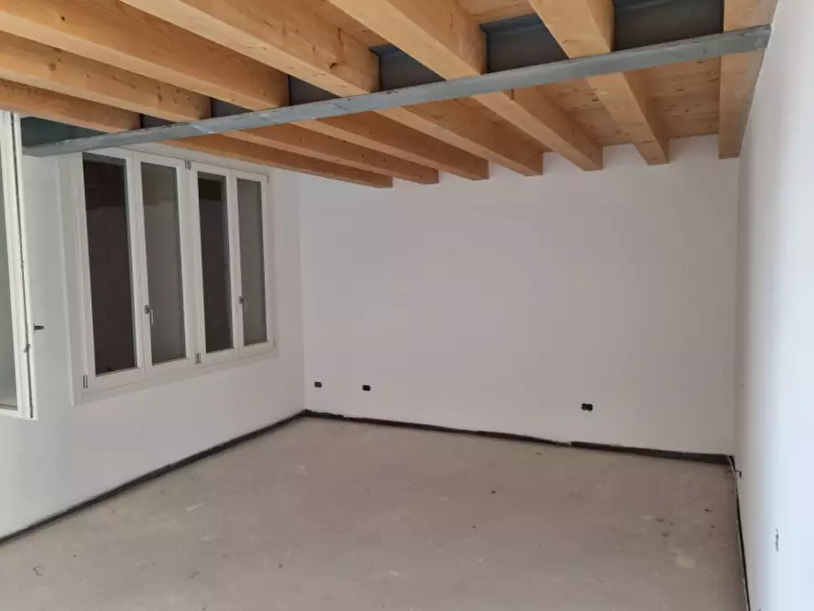 Immagine 3 di Appartamento in vendita  a Vicenza