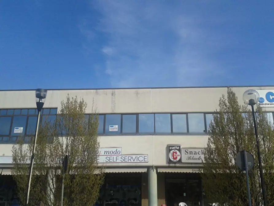 Immagine 3 di Ufficio in vendita  in Via Valle D'Aosta a Sassuolo