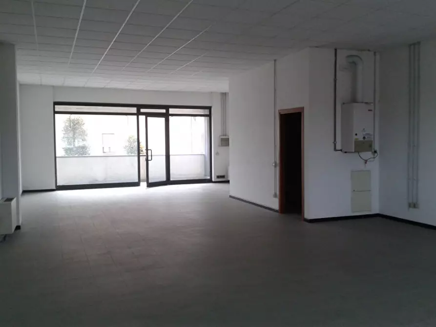 Immagine 8 di Ufficio in vendita  in Via Valle D'Aosta a Sassuolo