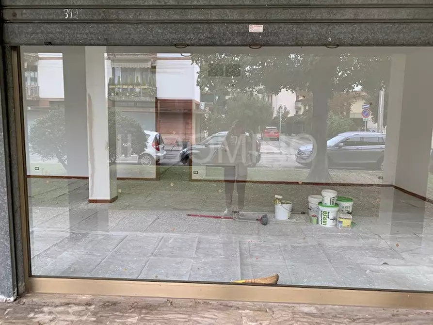 Immagine 6 di Negozio in affitto  in Via Siena a Padova