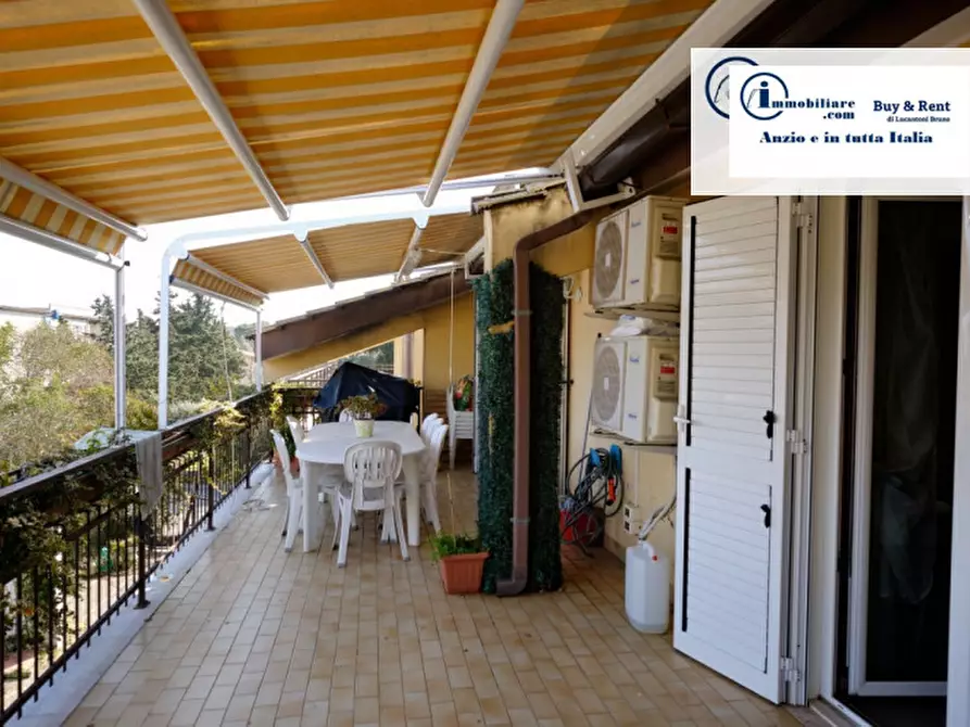 Immagine 1 di Attico in vendita  in via del cinema a Anzio