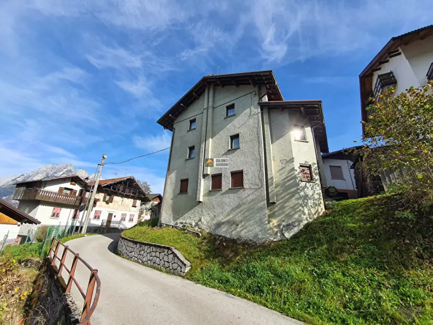 Immagine 1 di Casa bifamiliare in vendita  in Via Mathador a Voltago Agordino